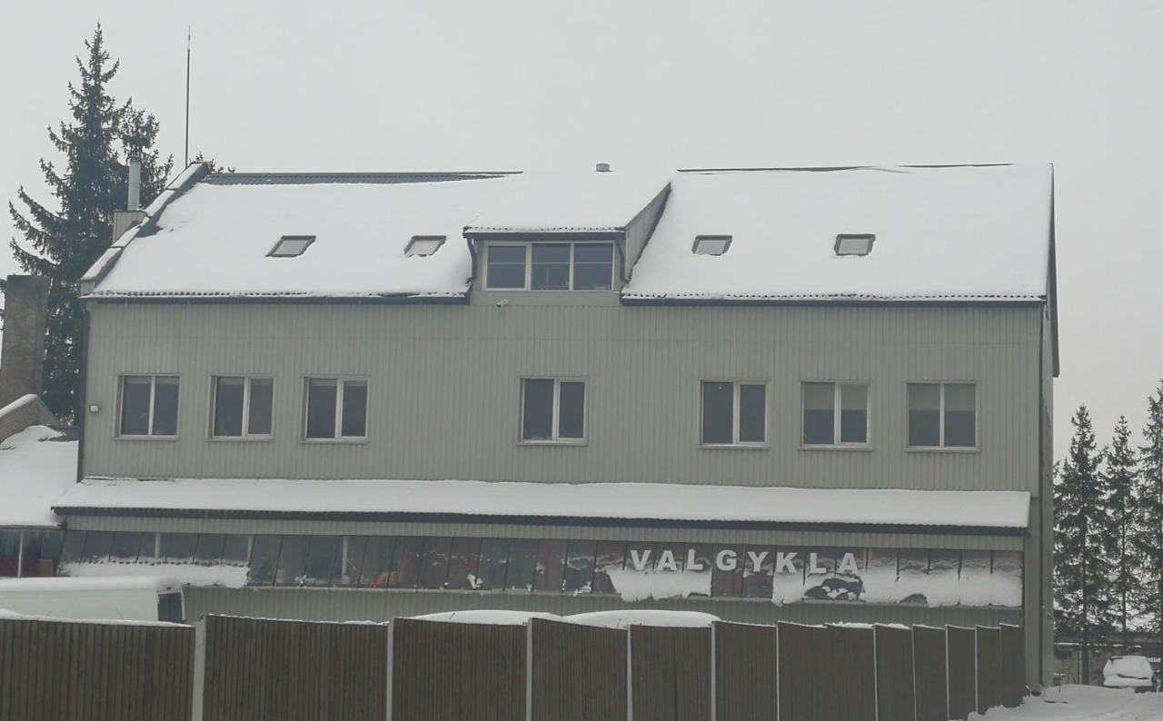Viesbutis Kelyje Utena Exterior foto